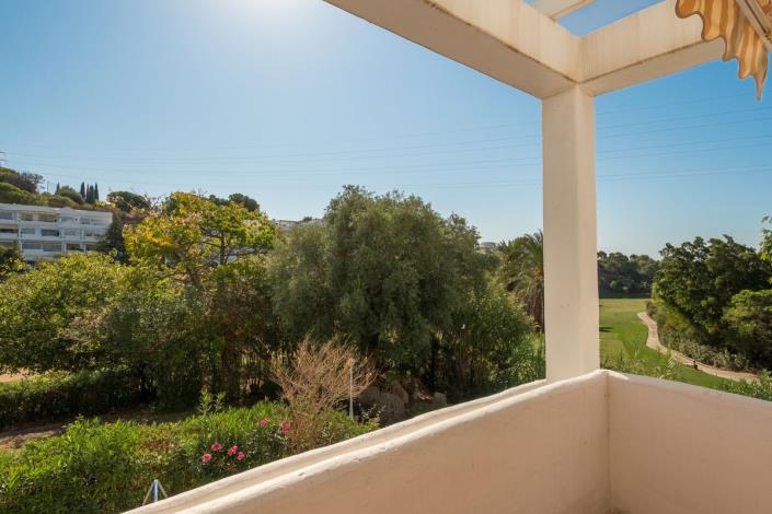 Image No.20-3 Bed Townhouse for sale