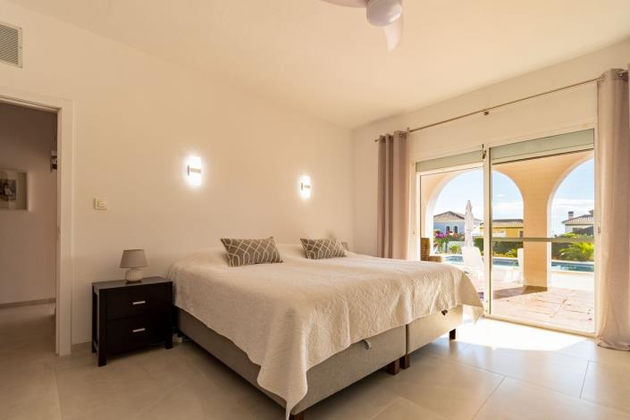 Image No.48-4 Bed House/Villa for sale