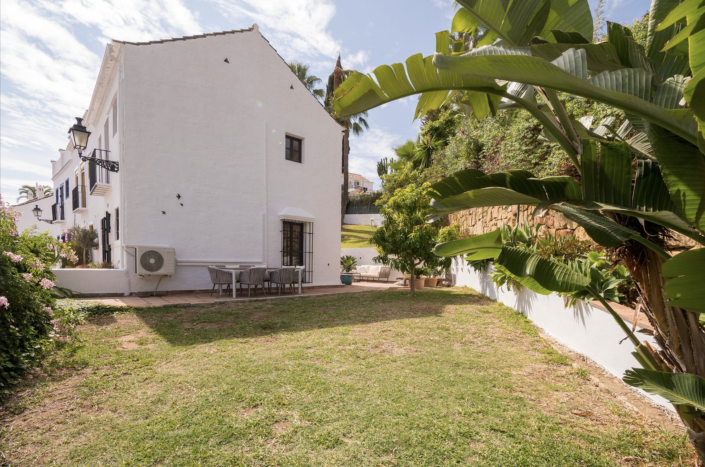 Image No.6-2 Bed Townhouse for sale