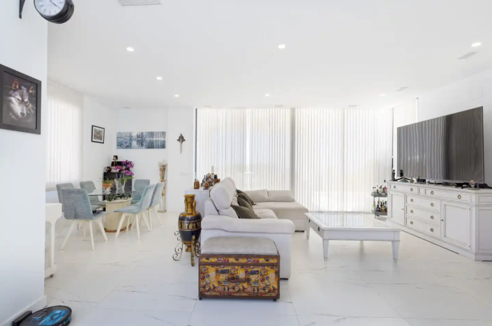 Image No.12-4 Bed Villa / Detached for sale