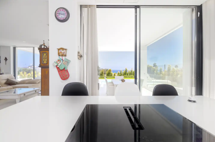 Image No.14-4 Bed Villa / Detached for sale