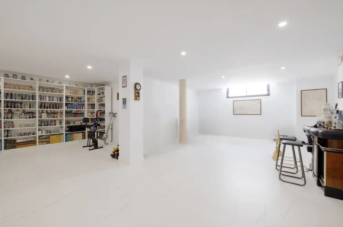 Image No.18-4 Bed Villa / Detached for sale