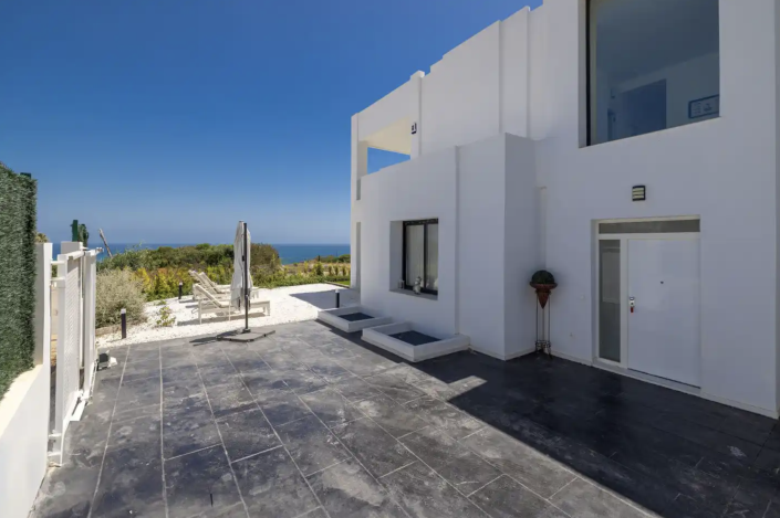 Image No.19-4 Bed Villa / Detached for sale