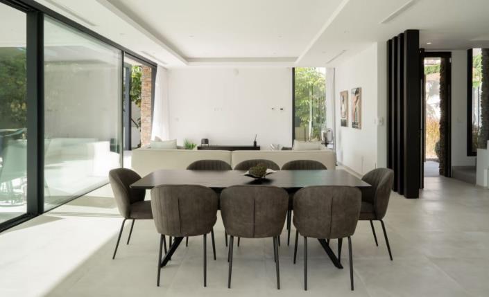 Image No.7-4 Bed Villa for sale