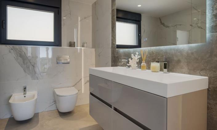 Image No.8-5 Bed House/Villa for sale