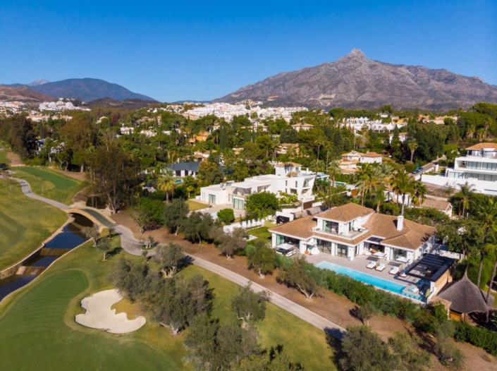 Image No.24-Villa de 5 chambres à vendre à Nueva Andalucia