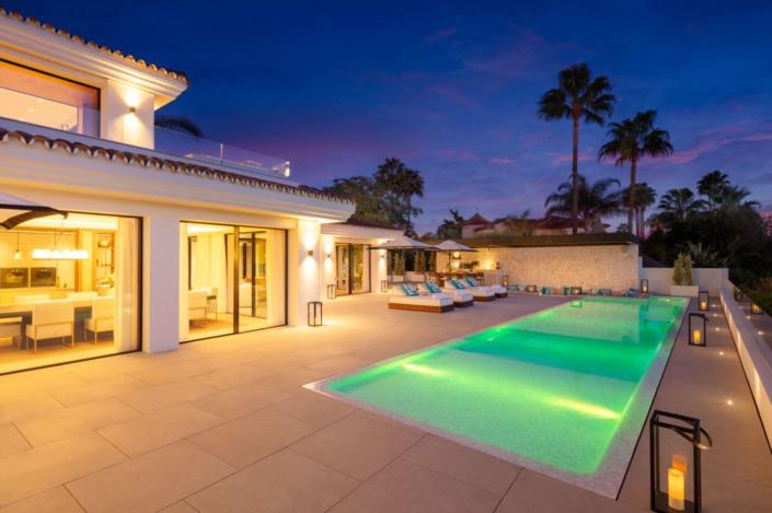 Image No.28-Villa de 5 chambres à vendre à Nueva Andalucia