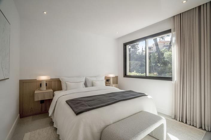 Image No.10-3 Bed Apartment for sale