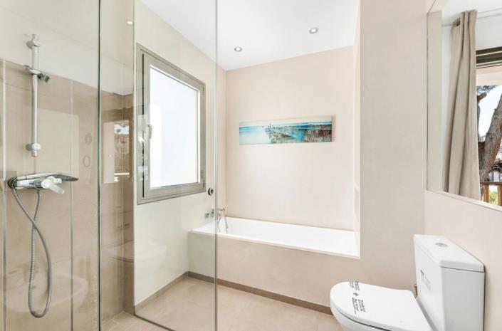 Image No.7-3 Bed Villa / Detached for sale