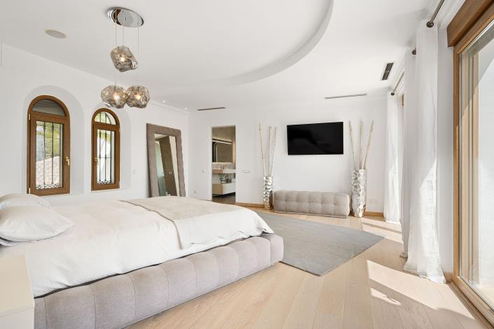 Image No.7-6 Bed Villa for sale