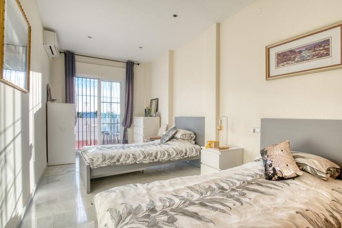 Image No.32-5 Bed Villa for sale