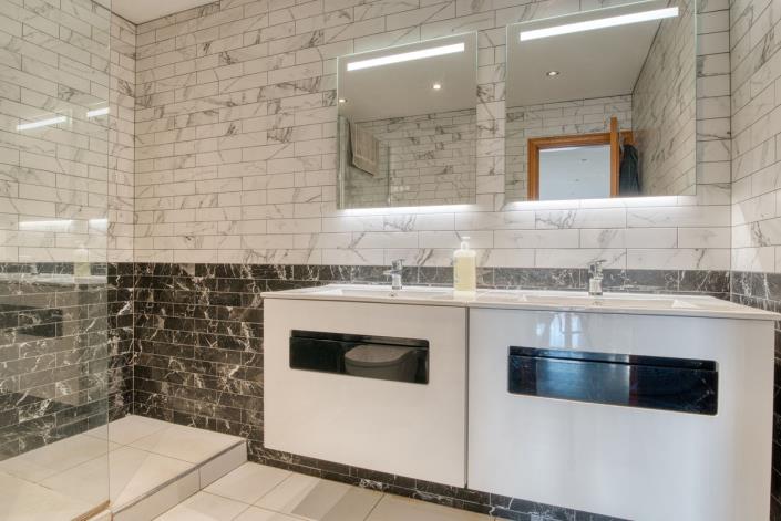 Image No.33-5 Bed Villa for sale