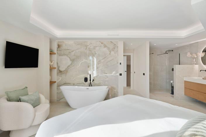 Image No.20-3 Bed Townhouse for sale