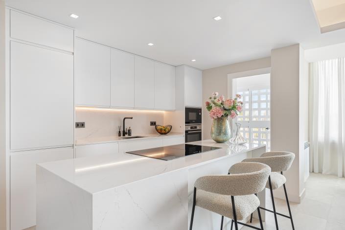 Image No.15-3 Bed Penthouse for sale