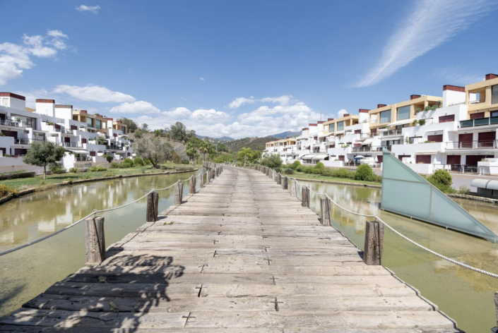 Image No.9-4 Bed Villa / Detached for sale