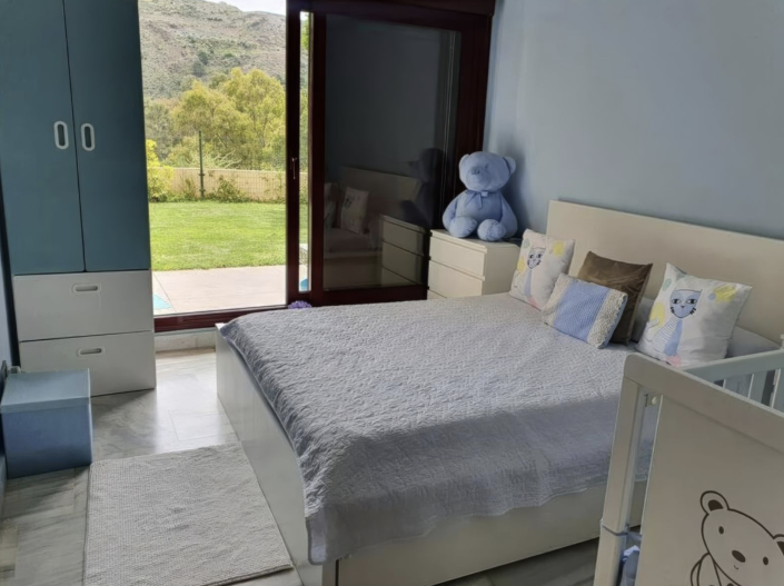 Image No.15-4 Bed Villa / Detached for sale