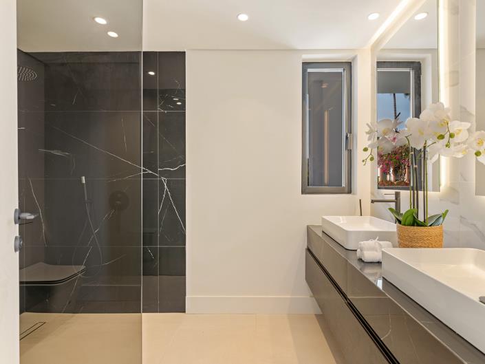 Image No.16-5 Bed Villa for sale