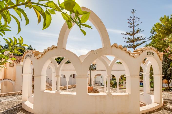 Image No.34-5 Bed Townhouse for sale