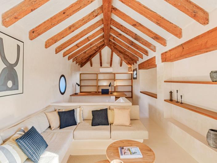 Image No.21-6 Bed Villa for sale