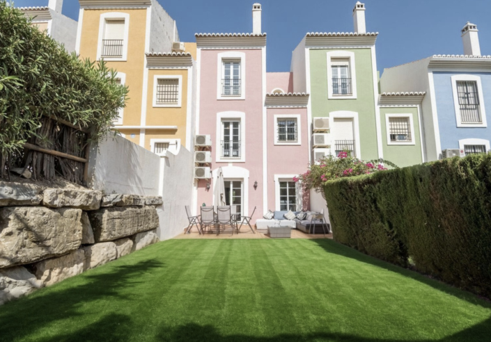 Image No.9-3 Bed Townhouse for sale