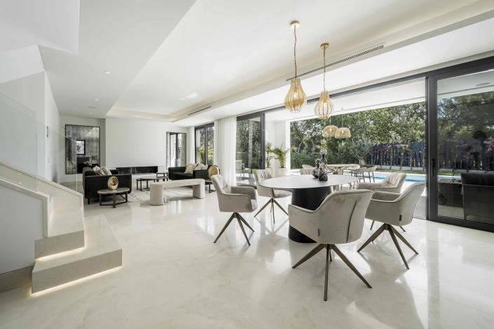 Image No.4-4 Bed Villa / Detached for sale