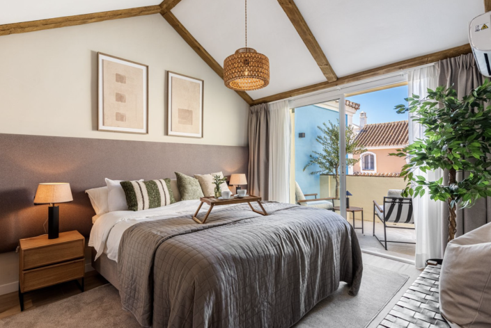 Image No.14-4 Bed Townhouse for sale