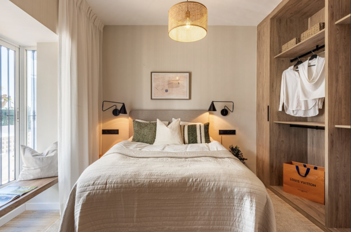 Image No.19-4 Bed Townhouse for sale