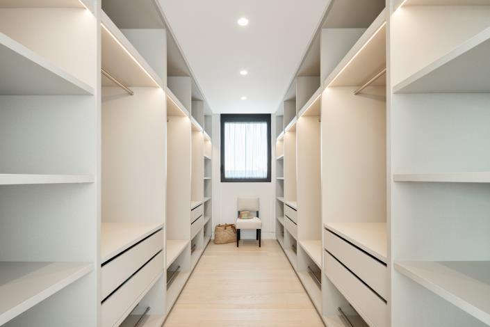 Image No.28-6 Bed Villa for sale