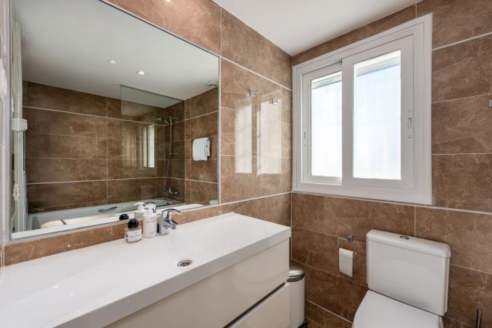 Image No.17-2 Bed Apartment for sale