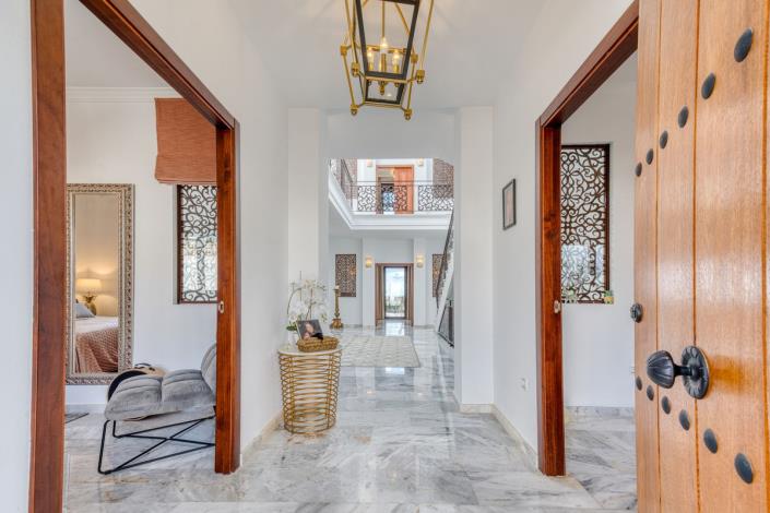 Image No.15-5 Bed Villa for sale