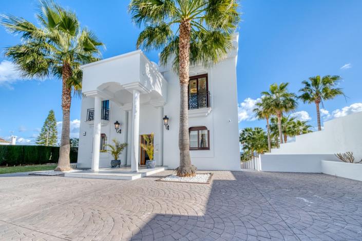 Image No.61-5 Bed Villa for sale