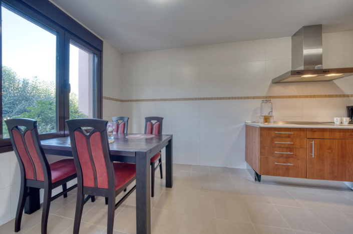 Image No.12-3 Bed Townhouse for sale