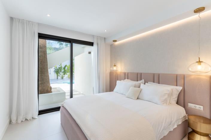 Image No.5-4 Bed Villa for sale