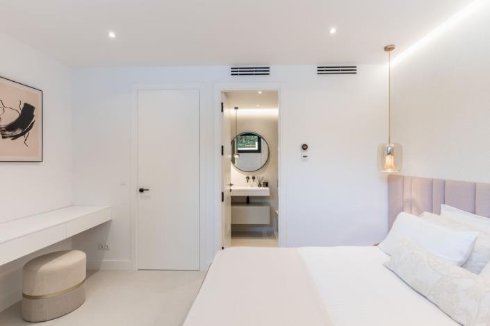 Image No.30-4 Bed Villa for sale