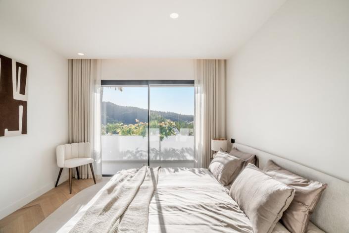 Image No.8-4 Bed Penthouse for sale