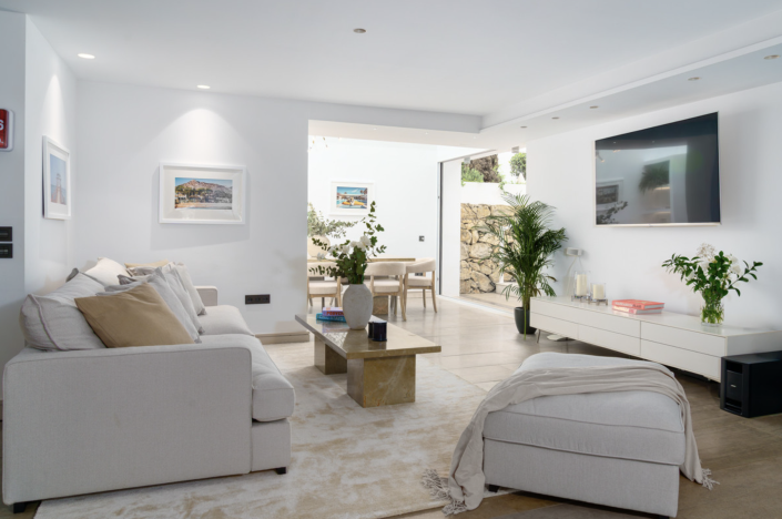 Image No.12-6 Bed Villa / Detached for sale