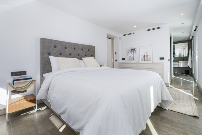 Image No.14-6 Bed Villa / Detached for sale