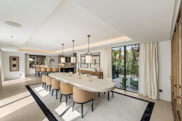 Image No.6-Villa de 5 chambres à vendre à Nueva Andalucia