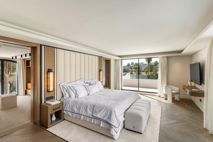 Image No.8-Villa de 5 chambres à vendre à Nueva Andalucia