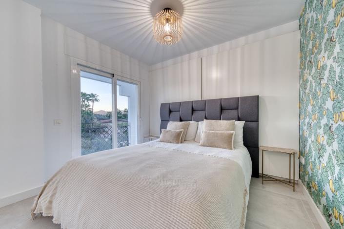 Image No.14-3 Bed Townhouse for sale