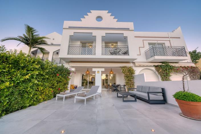 Image No.42-3 Bed Townhouse for sale