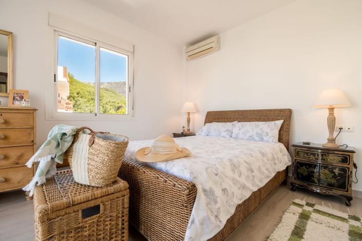 Image No.18-3 Bed Semi-Detached for sale