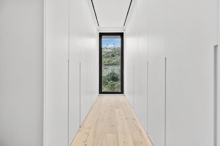 Image No.29-4 Bed Villa for sale