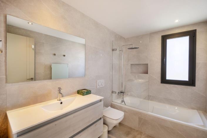 Image No.11-5 Bed Villa for sale