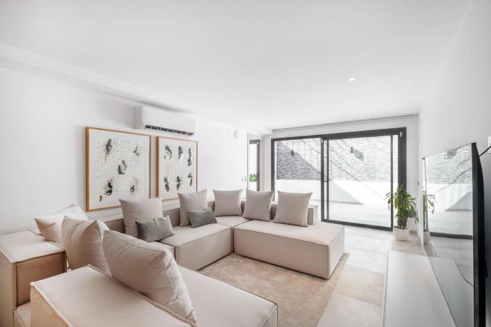 Image No.20-5 Bed Villa for sale