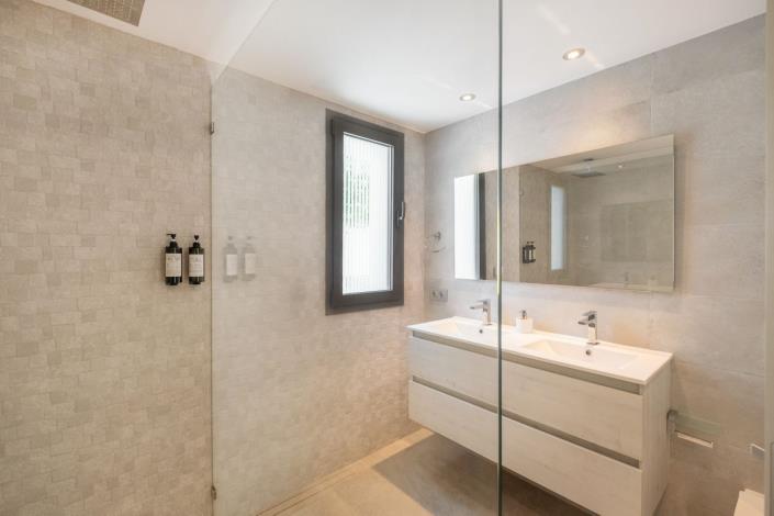 Image No.22-5 Bed Villa for sale