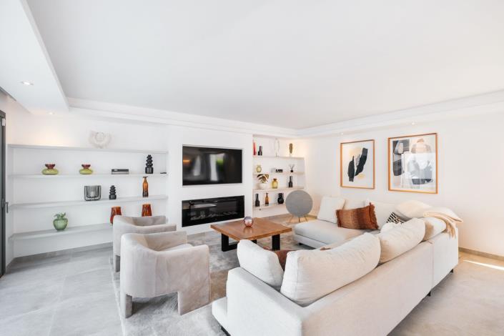 Image No.34-5 Bed Villa for sale