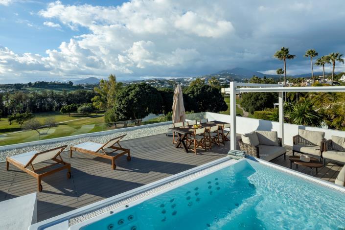 Image No.2-6 Bed Villa for sale