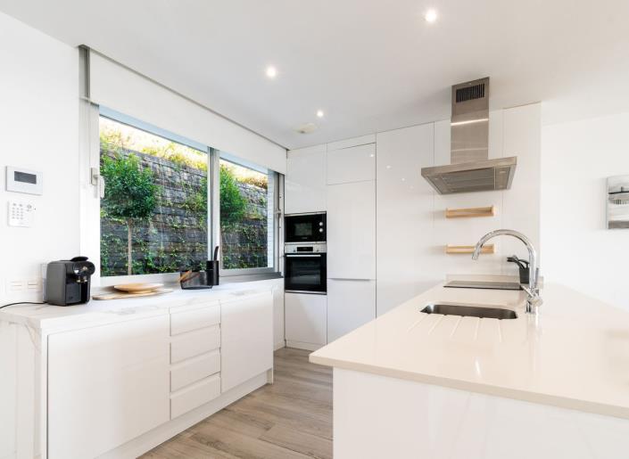 Image No.15-3 Bed Townhouse for sale