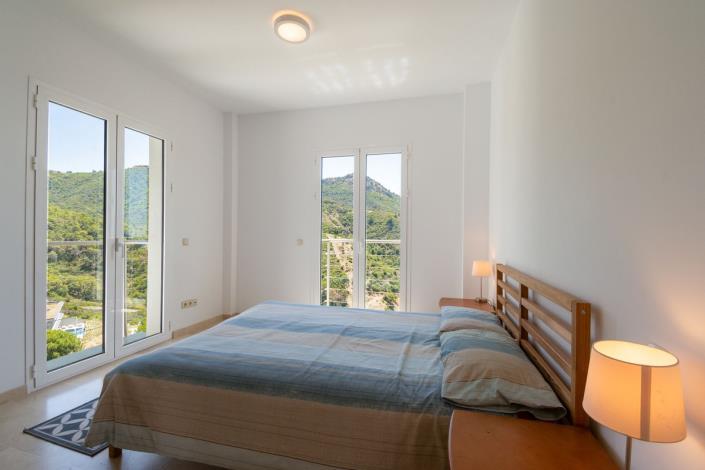 Image No.11-4 Bed Villa for sale